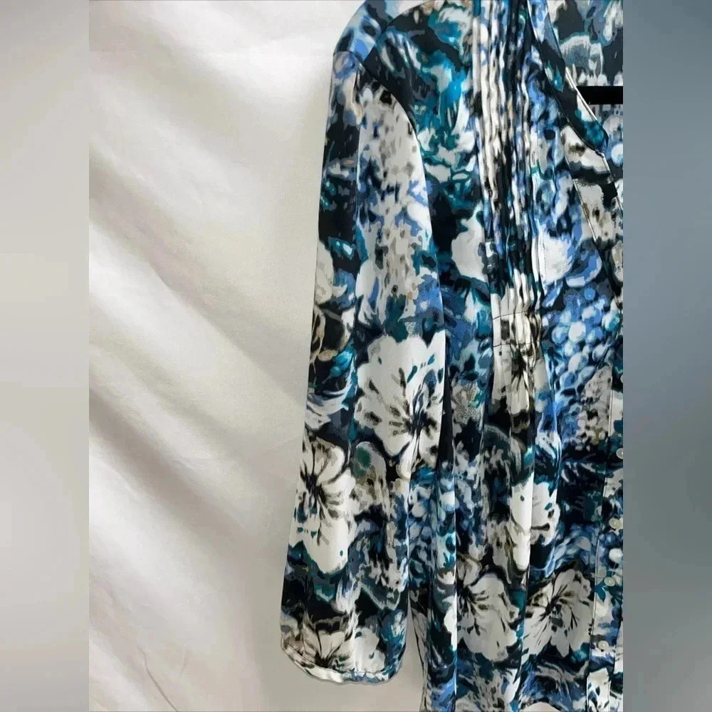 IZOD Blue Floral Blouse Women’s XL Flowy Boho 3/4 Sleeve Top - Picture 5 of 6